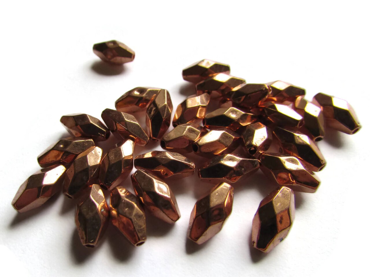30 10.5mm Vintage Red Copper Faceted Oval Beads Vintage Copper Plated Plastic Beads